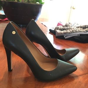 Calvin Klein leather pumps